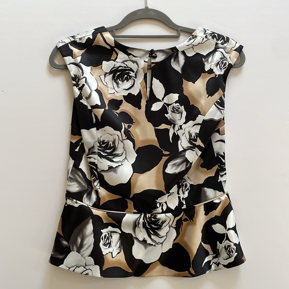 White House black market women’s top - Picture 4 of 5